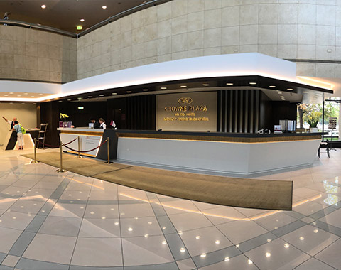 Reception desk - Crowne Plaza Moscow hotel